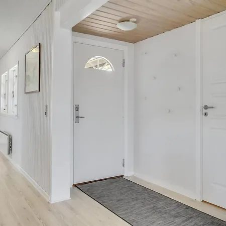 Aila - 1-4km From The Sea By Interhome *