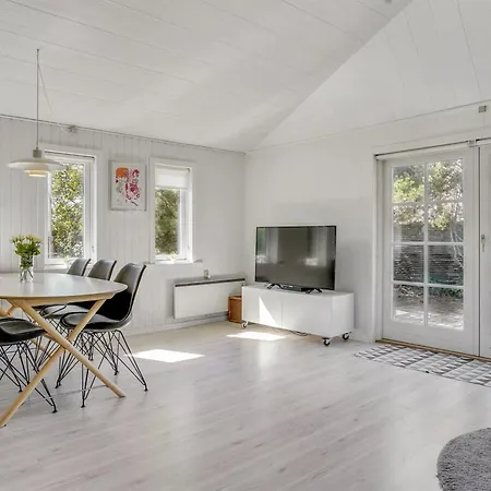 Ferienhaus Aila - 1-4km From The Sea By Interhome Blåvand